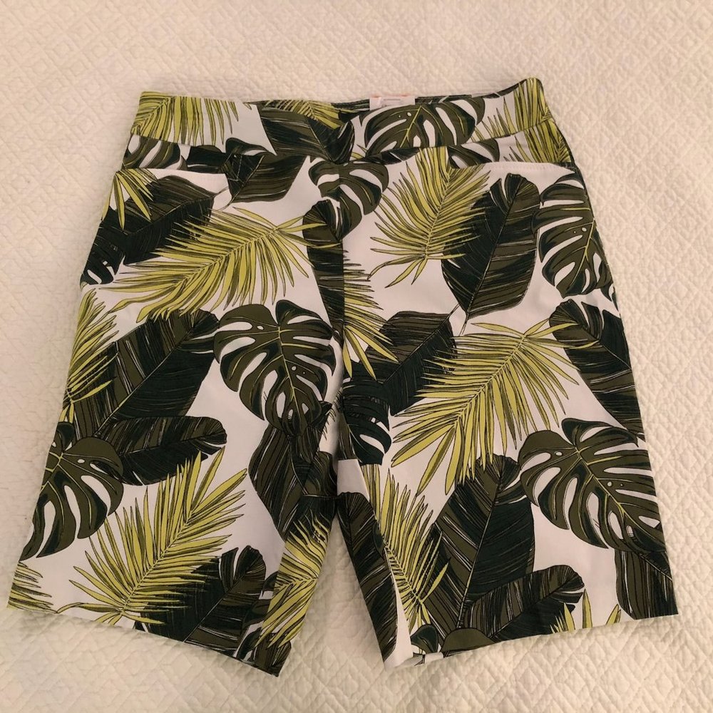 Women's Size M (8-10) Tropical Bermuda Shorts NWT